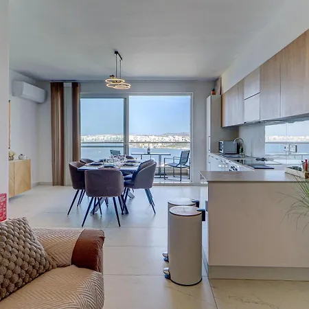 Scenic Seafront 3br By Mira *