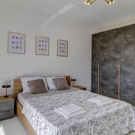 아파트 Scenic Seafront 3br By Mira *